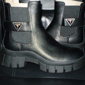 New Guess Hensly Triangle Chelsea Bootie Sz. 8.5